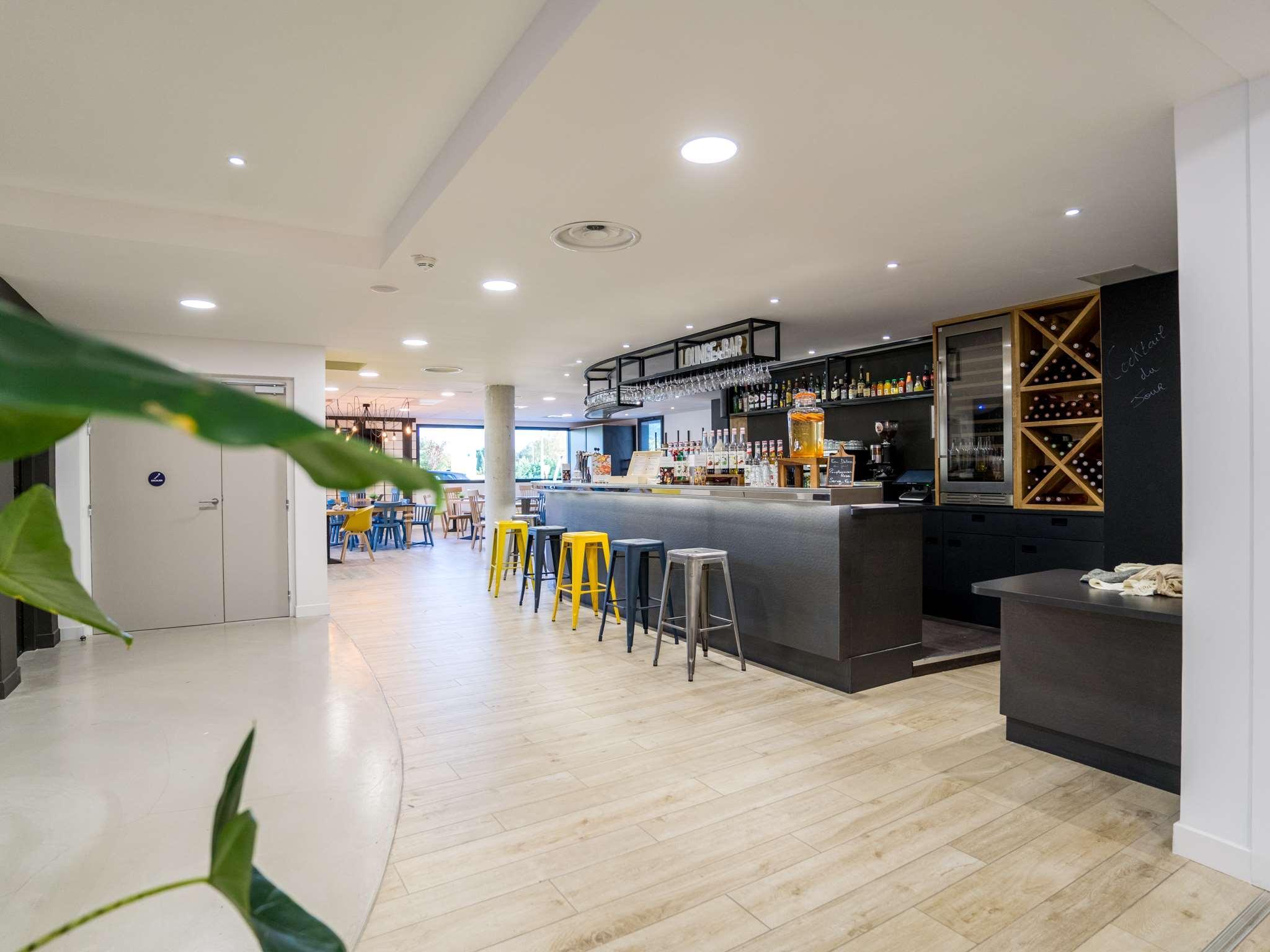 Campanile Marseille Est - Aubagne Hotell Eksteriør bilde
