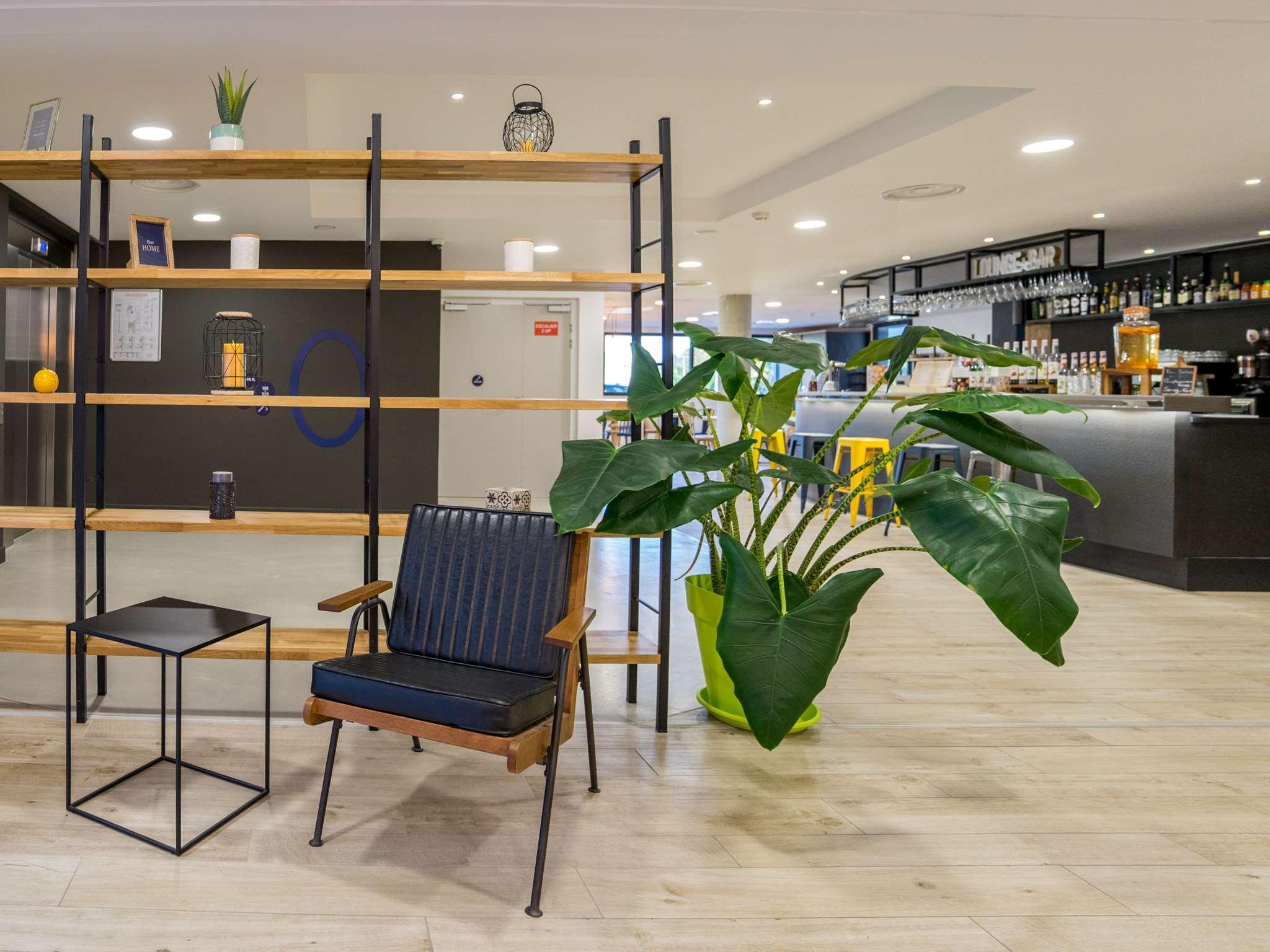 Campanile Marseille Est - Aubagne Hotell Eksteriør bilde